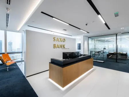 Saxo Bank Executive Casper Solbakken Steps Down After 20 Years